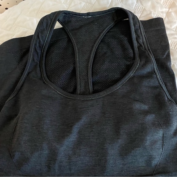 Lululemon black heathered cross back razor tank sports bra size 4 - Picture 6 of 7